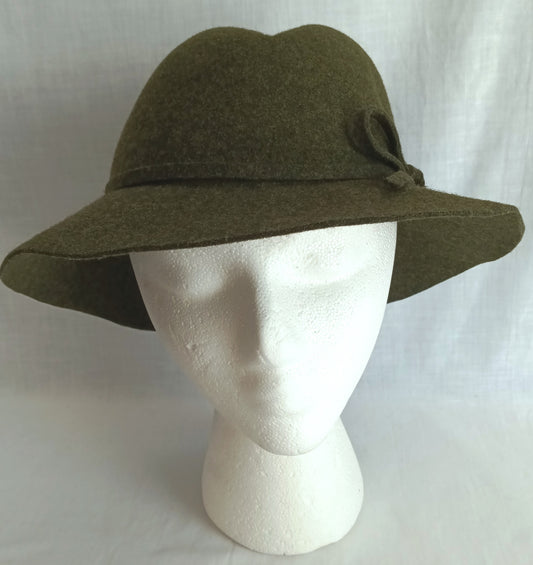 Vintage Doeskin Geo W Bollman Olive Green 100% Wool Women’s Cloche Hat-NOS