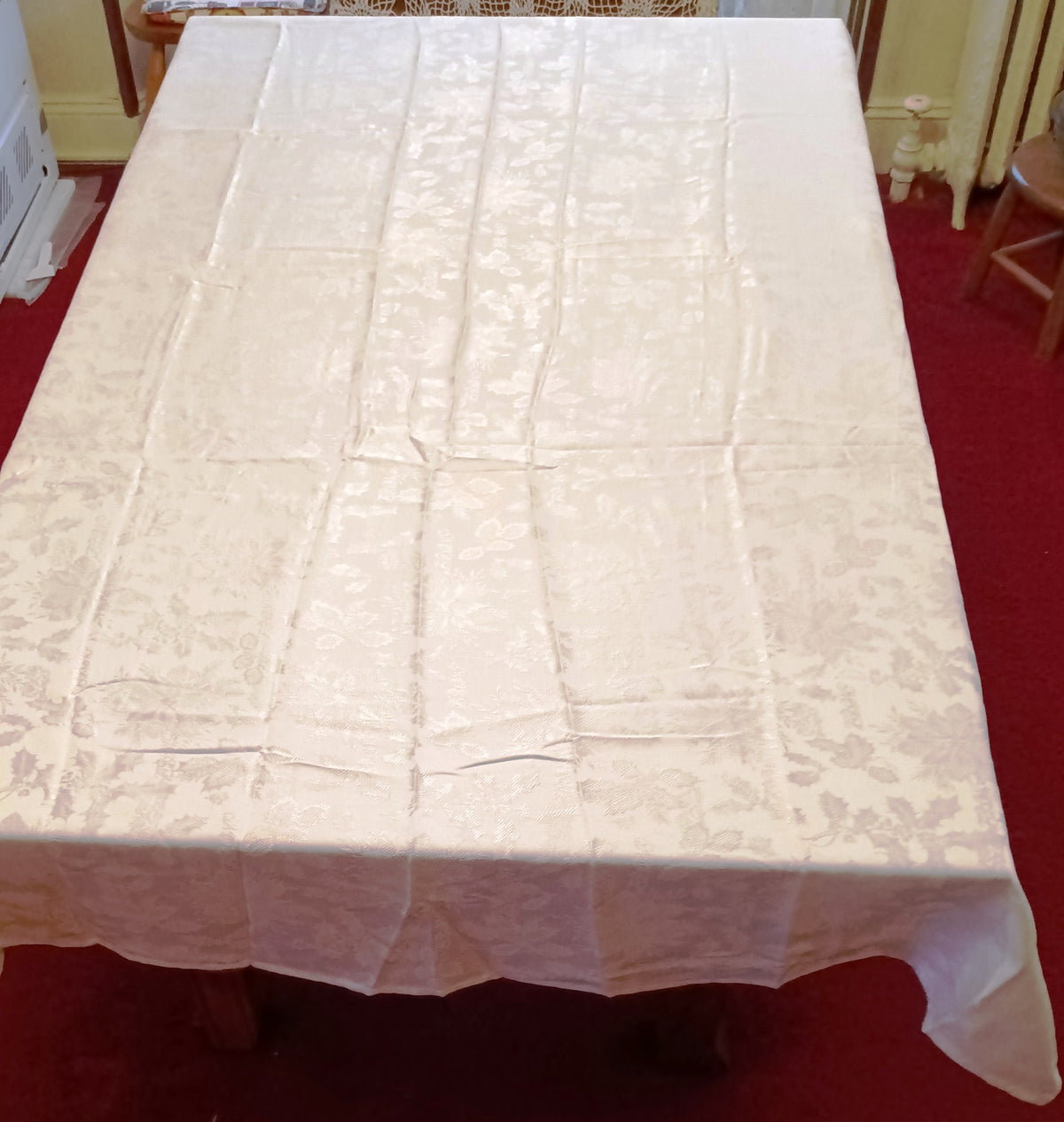Vintage Holiday at Home Christmas Carol Damask Rectangle Tablecloth White Berry Leaves Noel Design Polyester 60 x 84-NIP