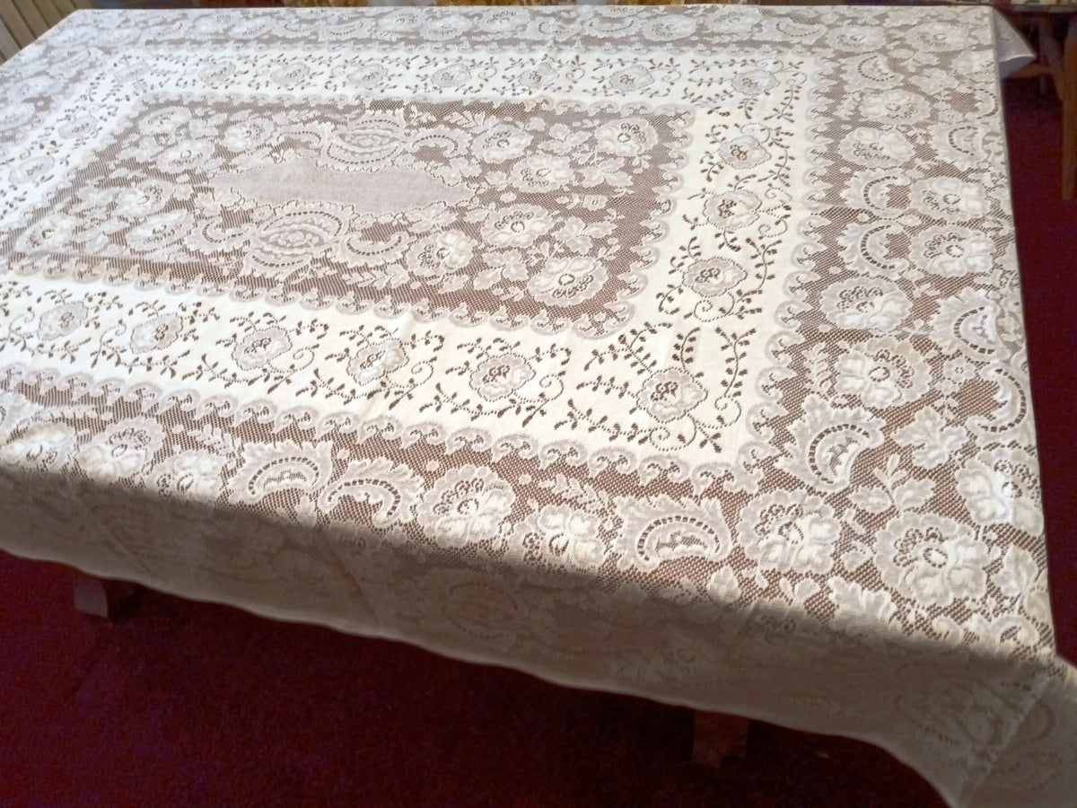 Vintage Nottingham Lace Rectangle Floral White Cotton Tablecloth The Black Tie Collection Wrinkle Free Soil Release-USA-52 x 70 –NOS-NIB