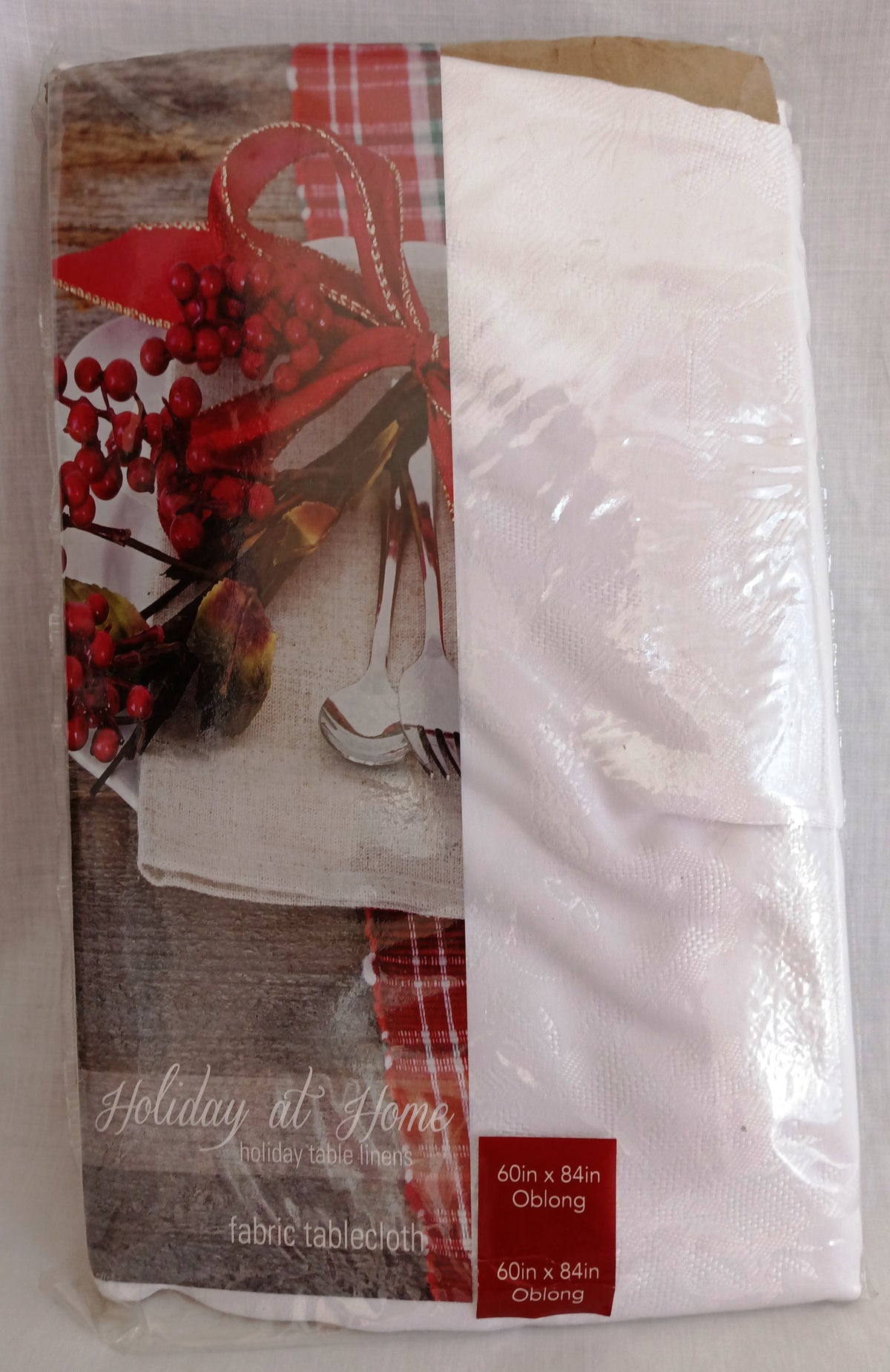 Vintage Holiday at Home Christmas Carol Damask Rectangle Tablecloth White Berry Leaves Noel Design Polyester 60 x 84-NIP