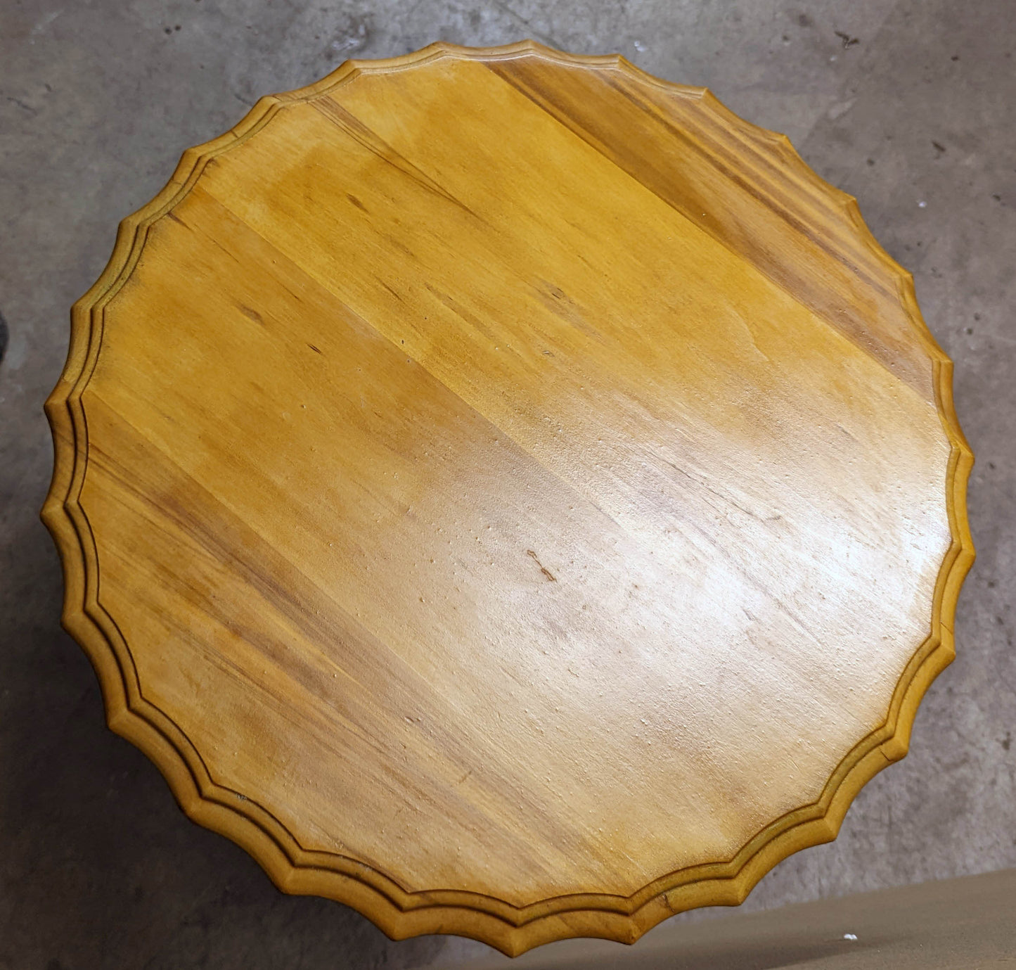 22" Round Antique Vintage Old Solid Wood Wooden Scalloped Lamp End Side Accent Table Plant Stand