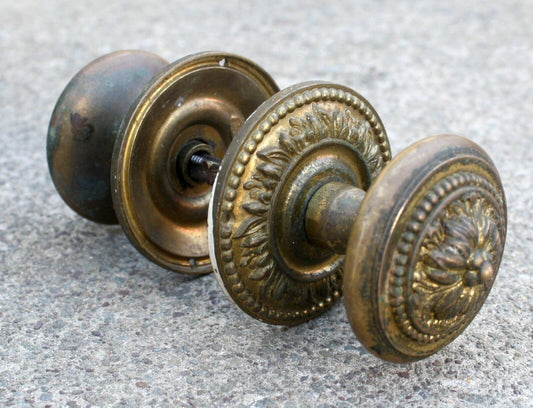 Vintage Antique Old Reclaimed Salvaged Pair SOLID Brass Doorknob Door Flower Knobs Plates Rosettes
