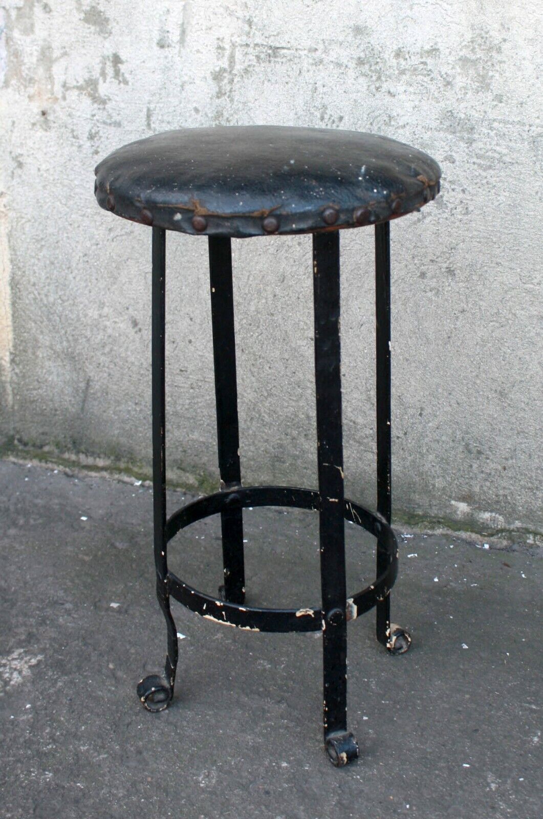 Round Short Vintage Antique Old Reclaimed Salvaged Steel Wrought Iron Metal Stool Chair Plant Stand