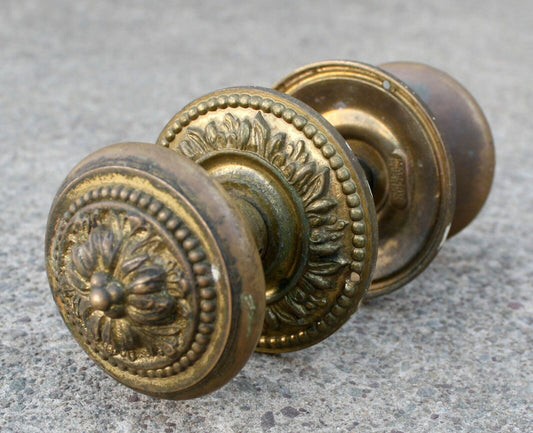 Vintage Antique Old Reclaimed Salvaged Pair SOLID Brass Doorknob Door Flower Knobs Plates Rosettes