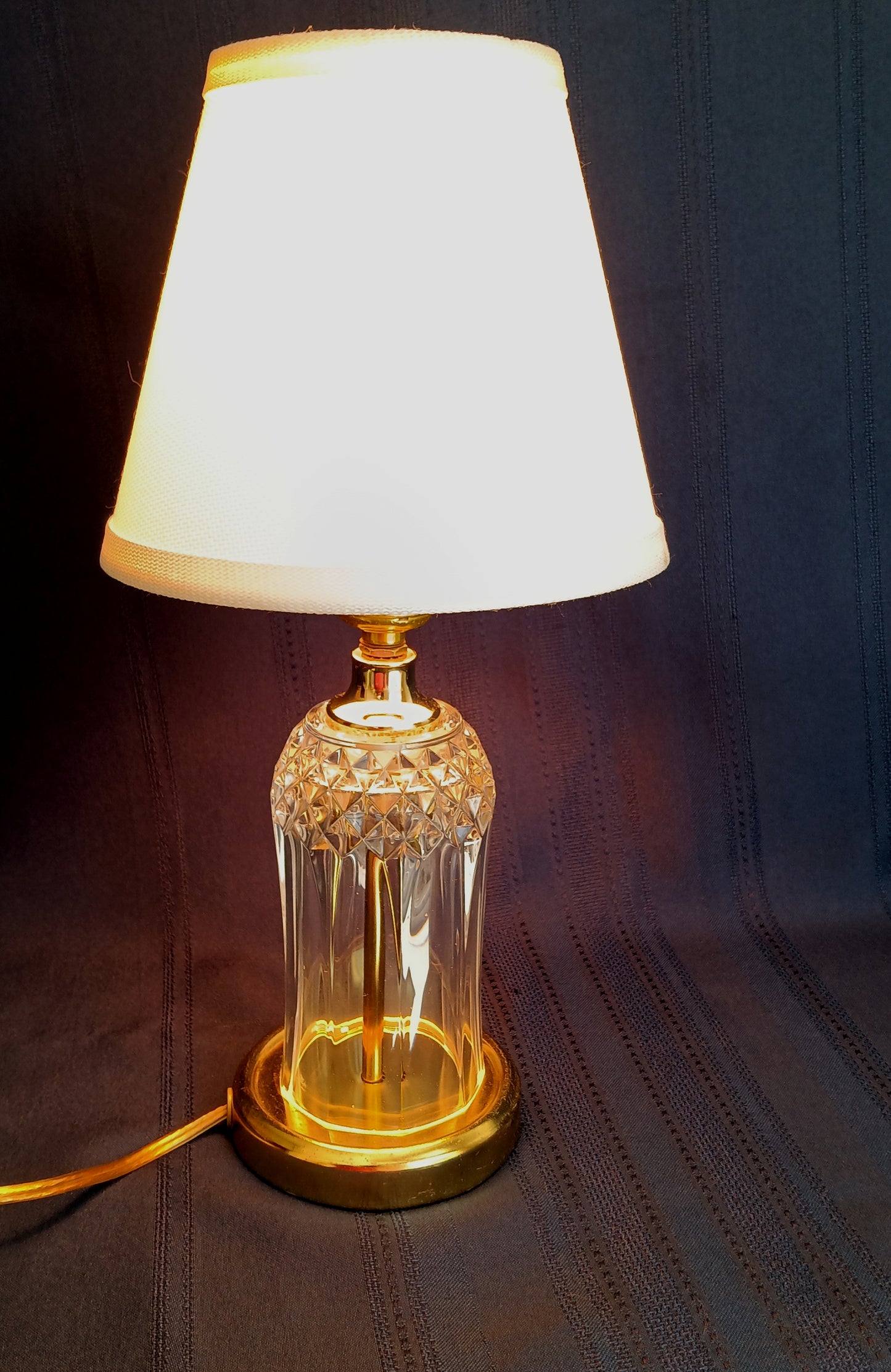Vintage Small Electric Lamp Clear Crystal Pressed Glass Brass Geometric Diamond Design Dresser Side End Table Accent Lamp